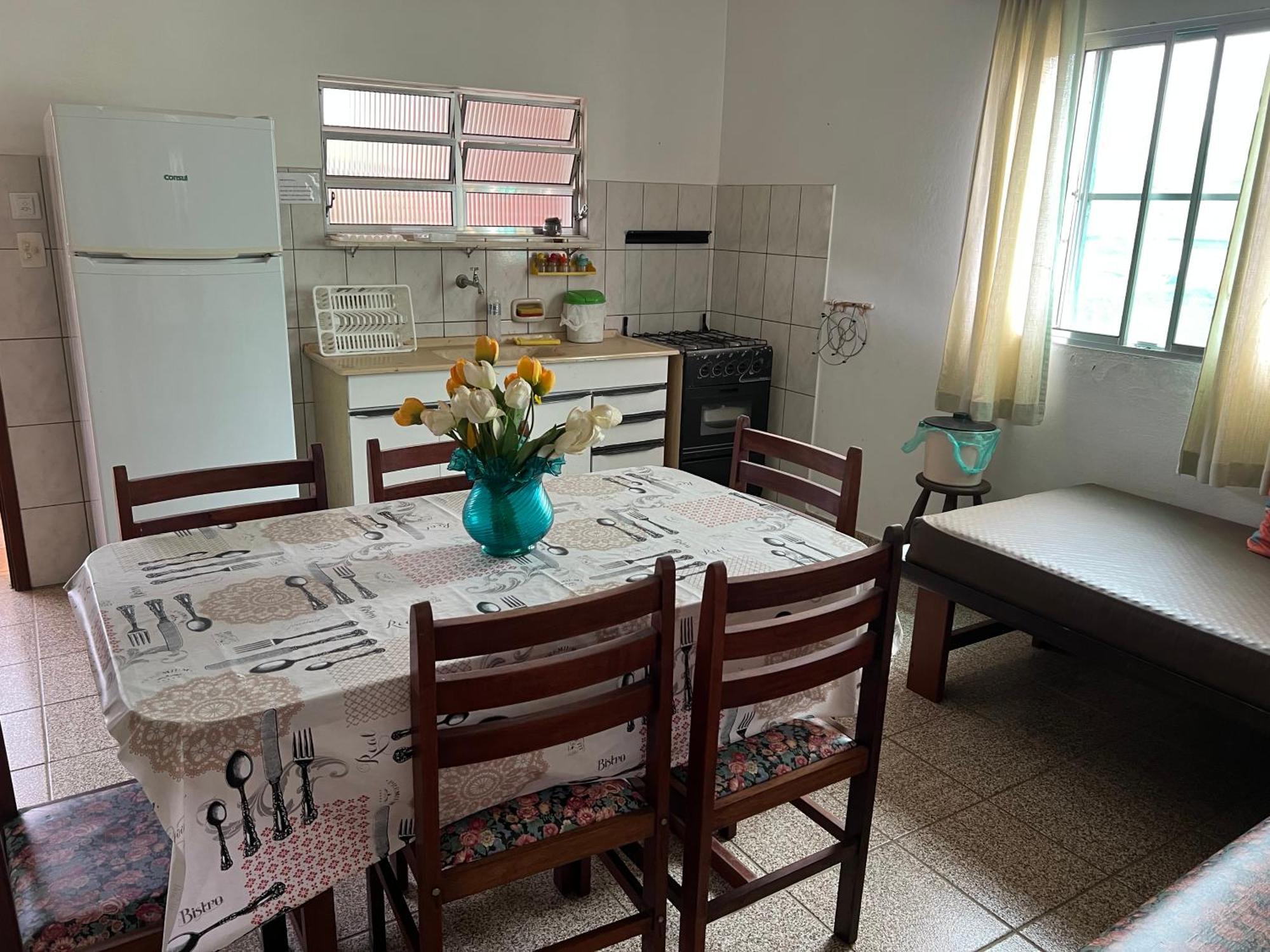 APTOS FAMILIA com AR CONDICIONADO UBATUBA Praia Pereque Acu Exterior foto