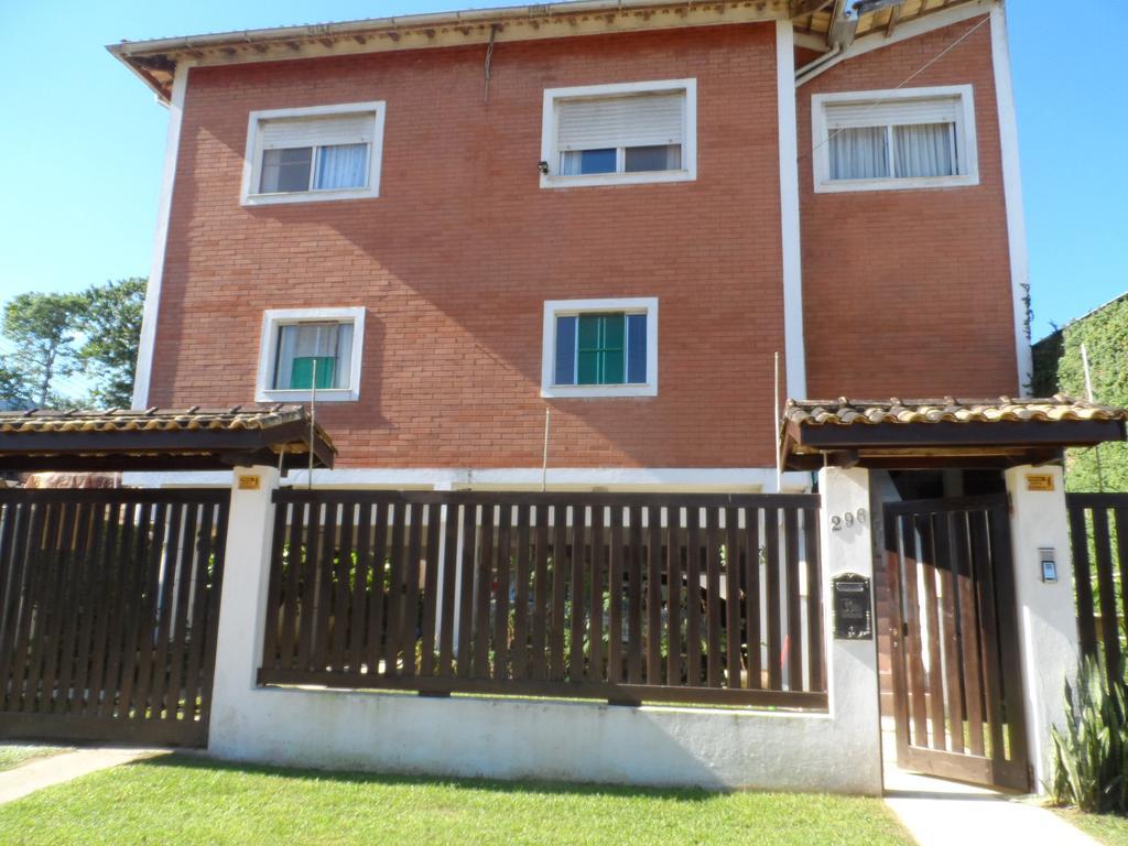 APTOS FAMILIA com AR CONDICIONADO UBATUBA Praia Pereque Acu Exterior foto