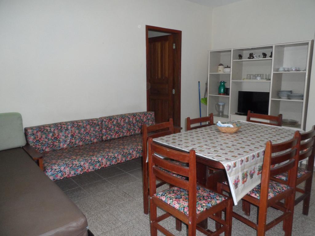 APTOS FAMILIA com AR CONDICIONADO UBATUBA Praia Pereque Acu Exterior foto
